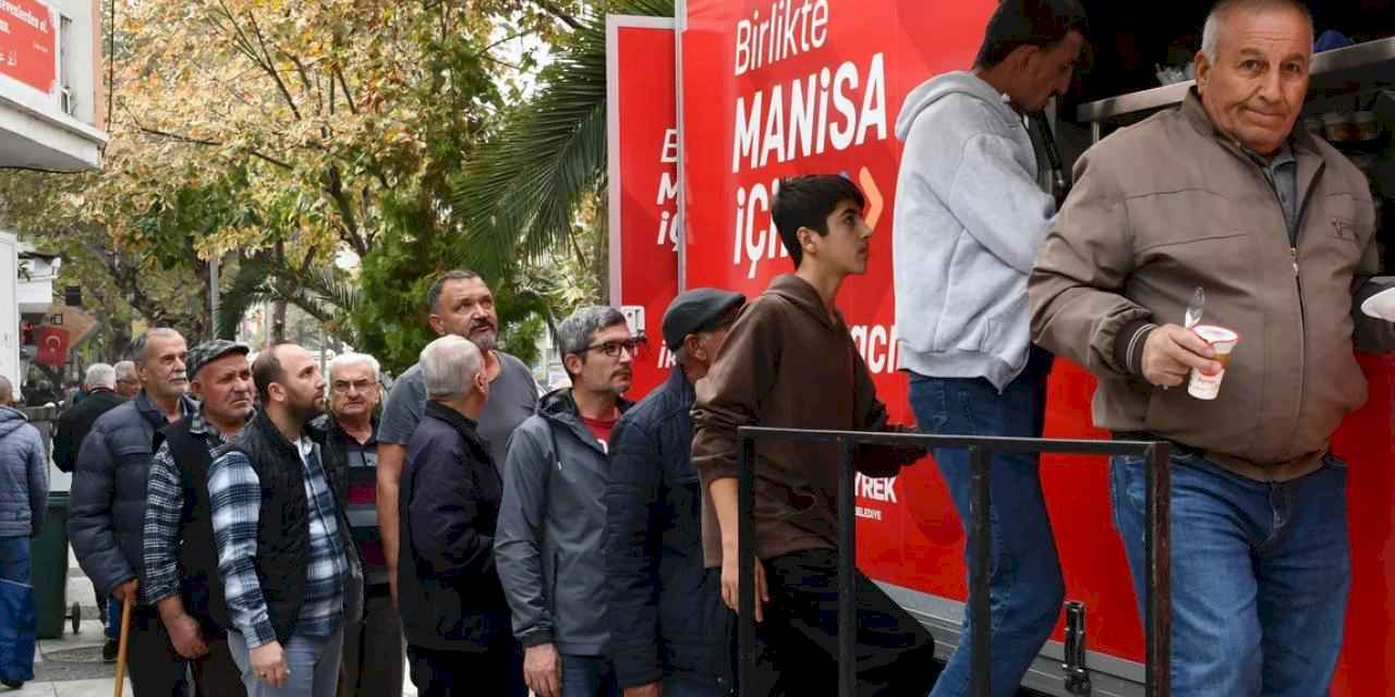 Manisa'da Kıbrıs Gazisi Ruayöz için pilav hayrı