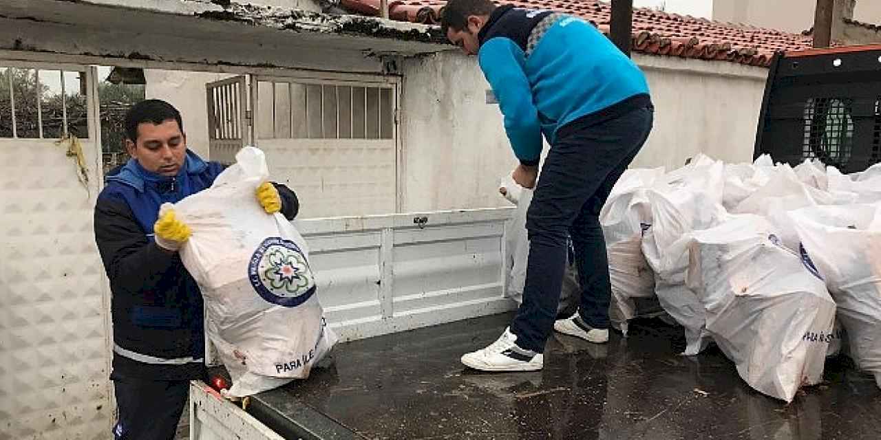 Muğla Büyükşehir Belediyesi Mezarlıkları Temizliyor, Odunlar İhtiyaç Sahiplerine Yakacak Oluyor