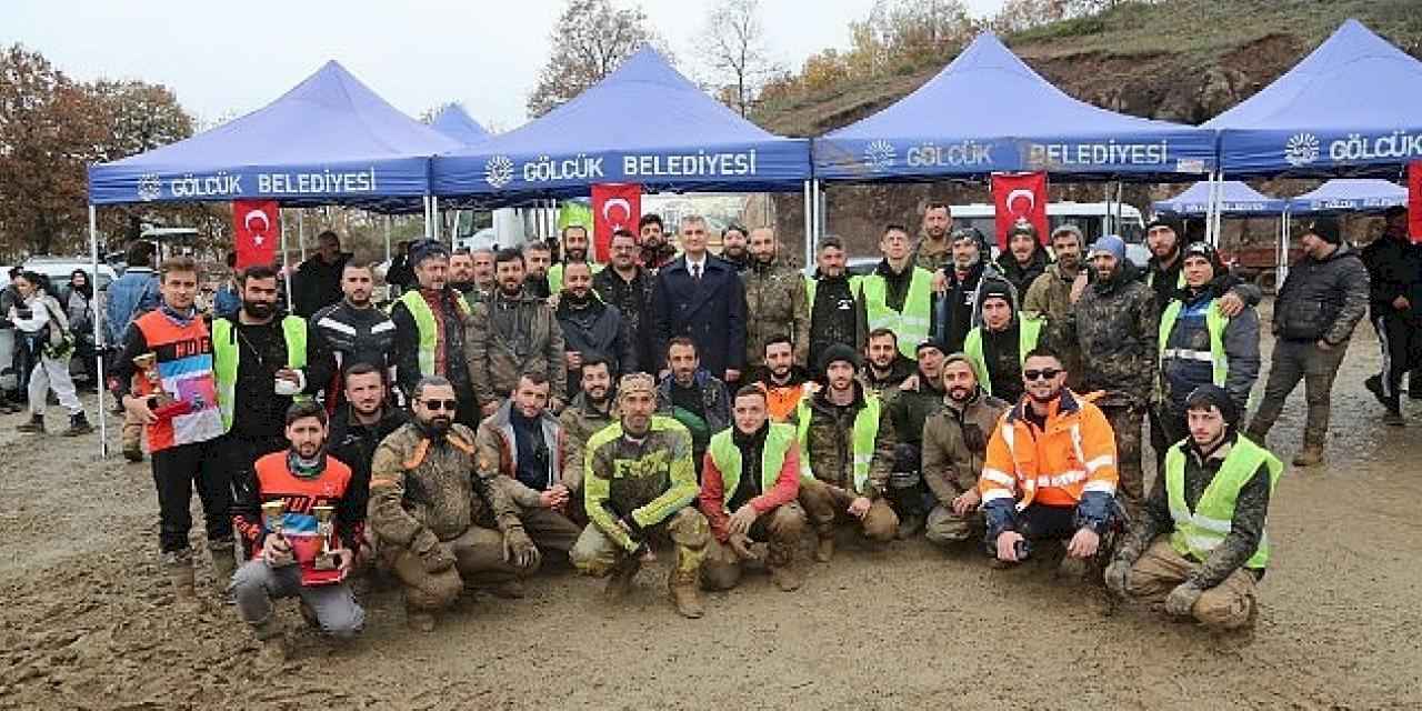 Gölcük'te ATV yarışları nefesleri kesti.