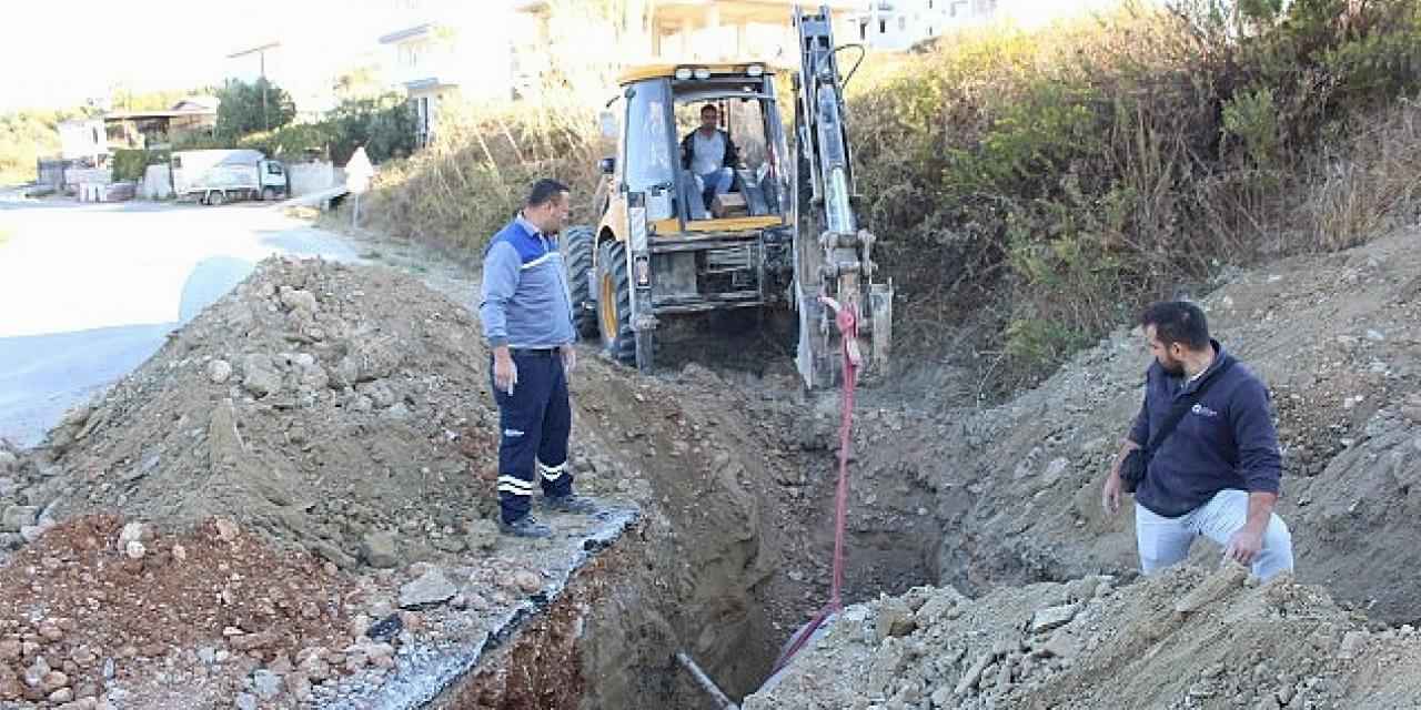 Manavgat'ta bozulan yollar onarılıyor