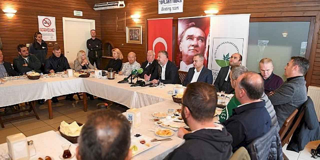 Osmangazi Belediyespor Başkanı Fatih Karayılan, spor basını ile buluştu