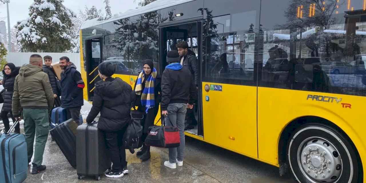 Malatya Büyükşehir, hastalara ve yolda mahsur kalanlara yardım etti