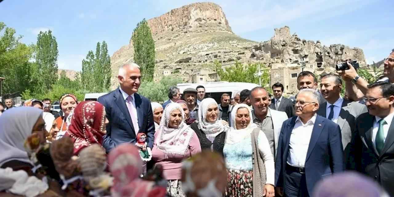 Kayseri'nin doğal cevherleri dünyaya tanıtılıyor