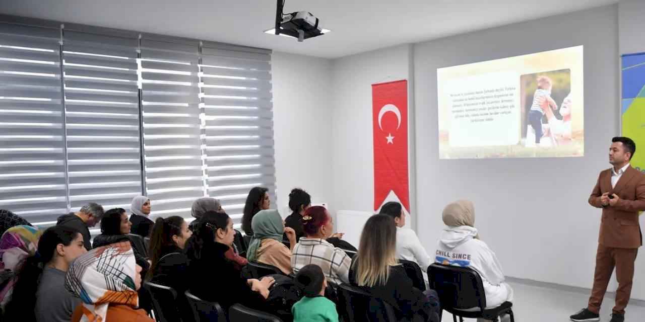 İstanbul Beylikdüzü’nde “Nesiller Arası Aktarım” semineri düzenlendi