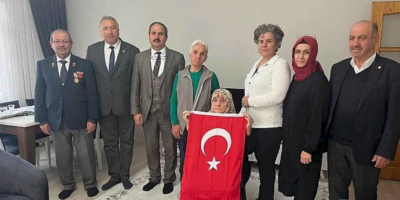 Konya Büyükşehir Şehit Öğretmenlerin Ailelerini Unutmadı