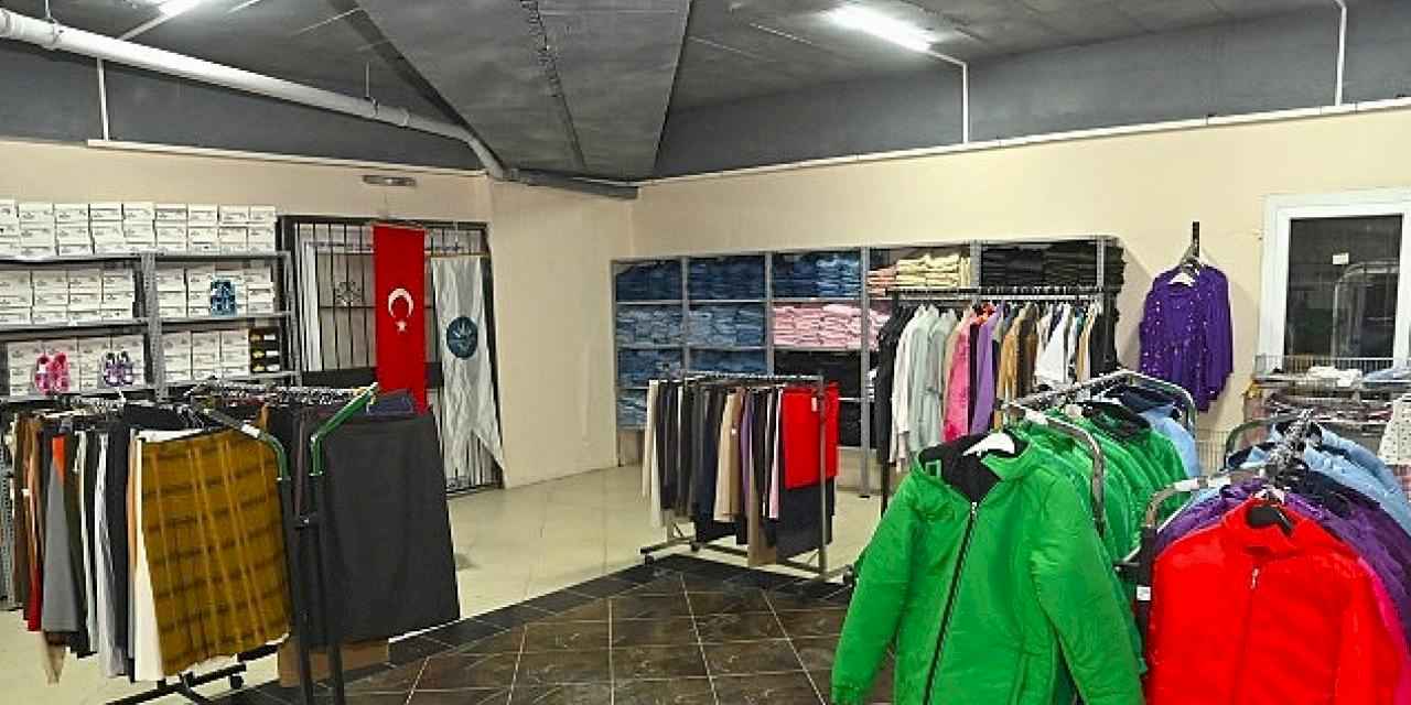 Karabağlar Belediyesi Sosyal Market yeni yerinde hizmete açılıyor