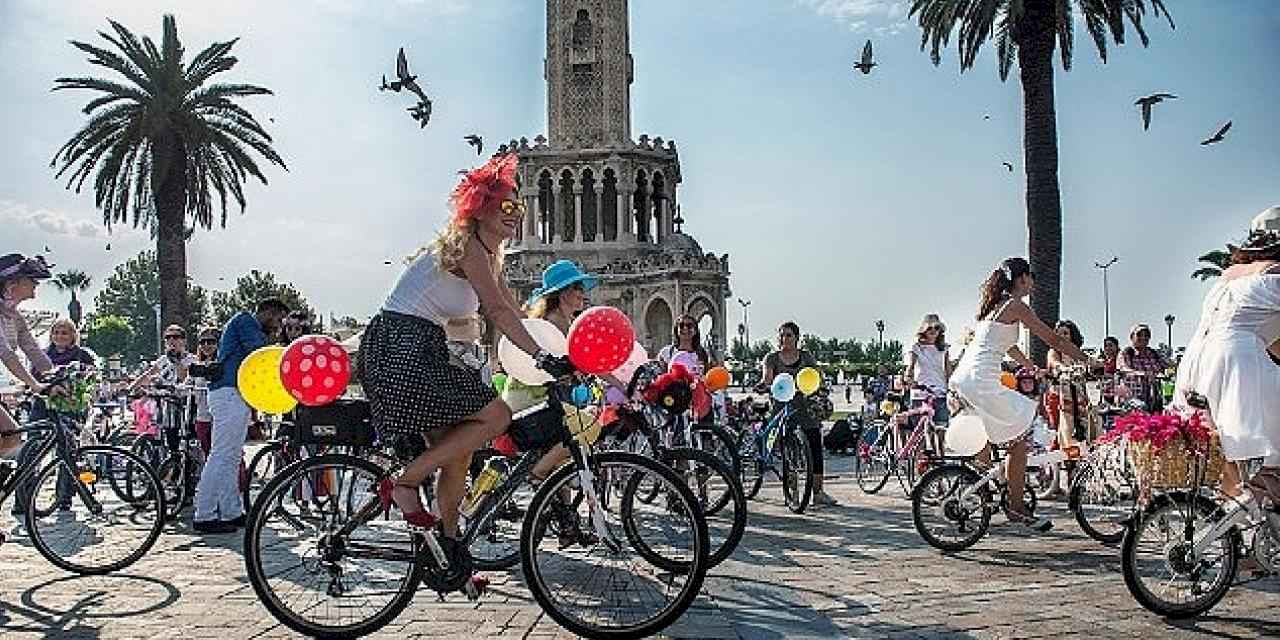 İzmir, Uluslararası Avrupa Demokrasi Başkenti Unvanı için son beşte