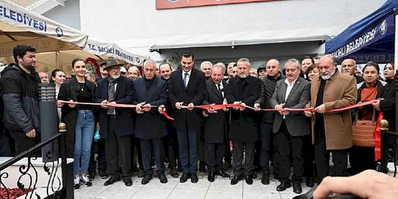 Salihli Belediyesi Ata Evi Emekliler Sosyal Tesisi Sağlık Mahallesi Fevzipaşa Caddesi No: 56'da Hizmete Açıldı