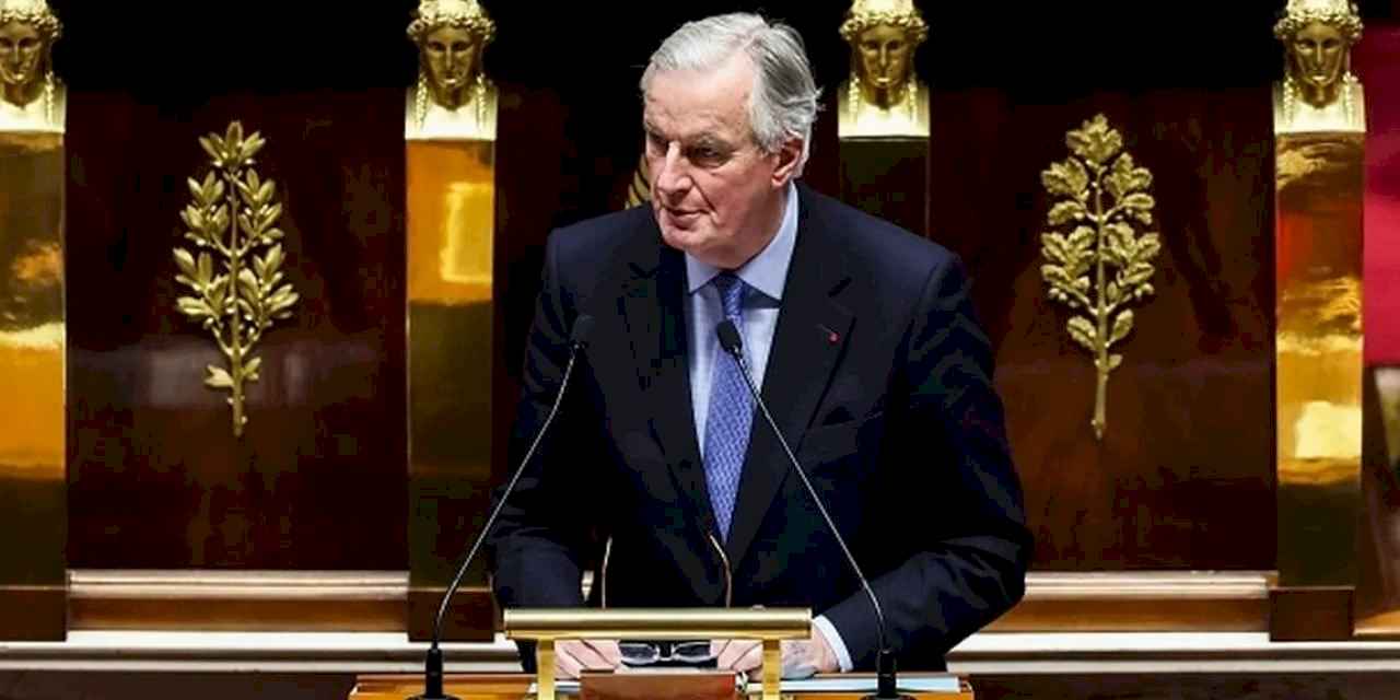 Fransa'da beklenen oldu... Başbakan Barnier istifa etti!