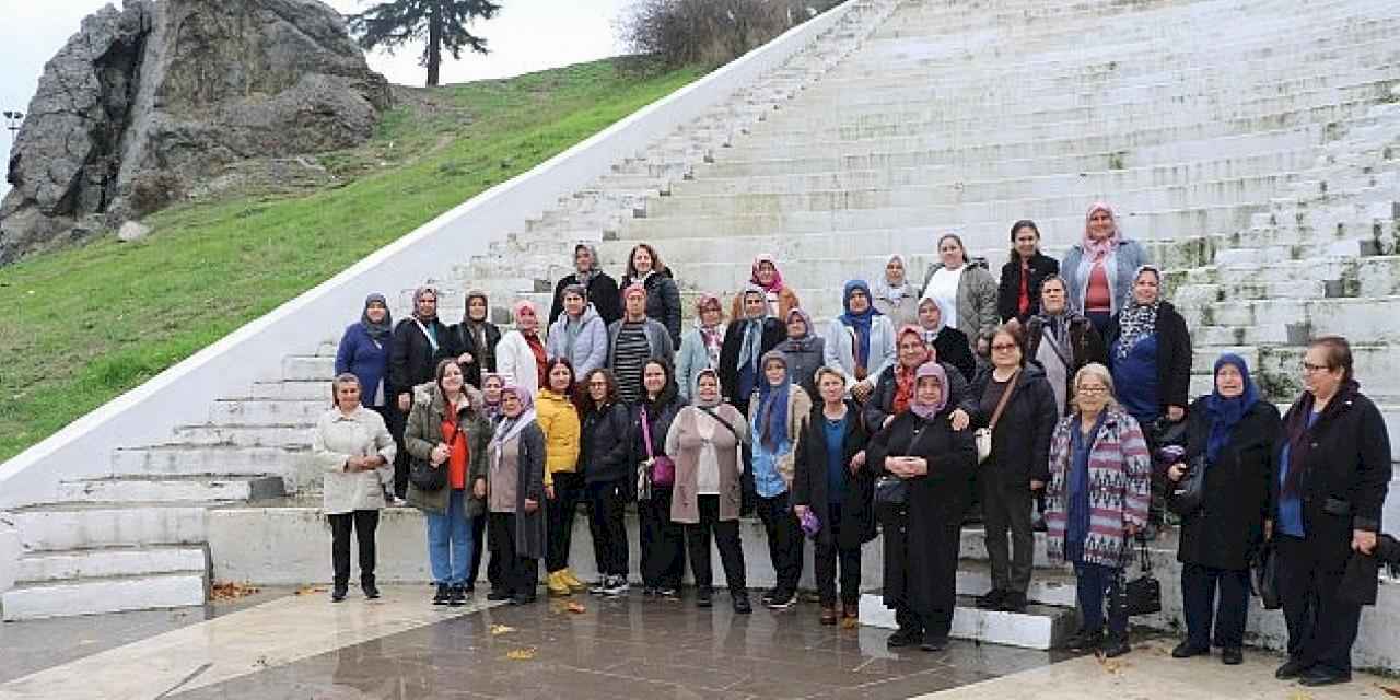 Köprübaşılı Kadınlar Manisa'yı Adım Adım Gezdi