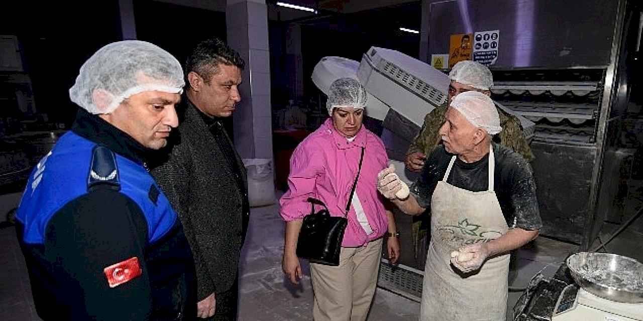 Bornova'da fırınlara gece denetimi: Başkan Eşki sahada