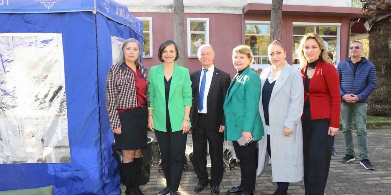 İzmir Karabağlar'da hizmet mahallelere taşındı