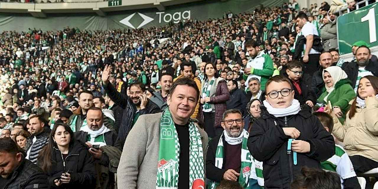 Başkan Aydın Osmangazili çocuklara Bursaspor sevgisi aşılıyor