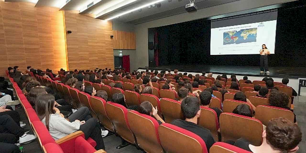 Gaziemir Belediyesi'nden 4 bin 341 öğrenciye geri dönüşüm eğitimi