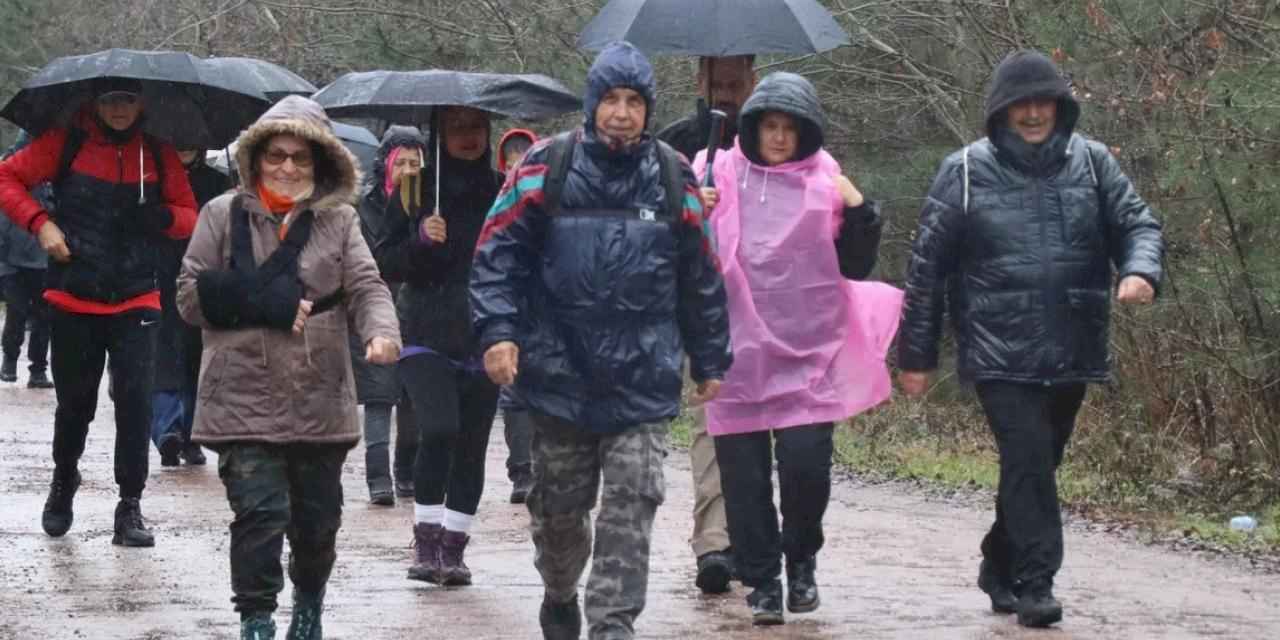 Kocaeli İzmit'te yılın son doğa yürüyüşü Akpınar’da