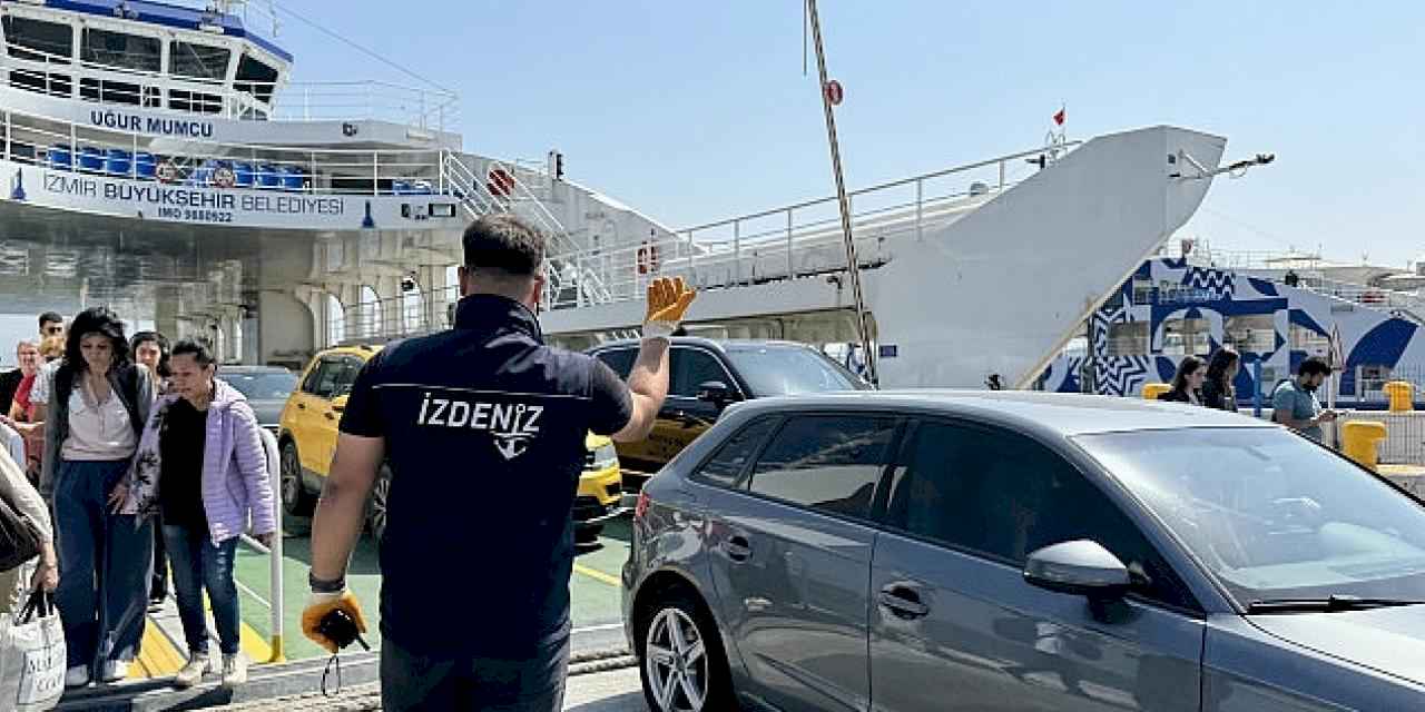 İZDENİZ'den yolculara önemli uyarı: Yolculuk bitmeden ayağa kalkmayın!