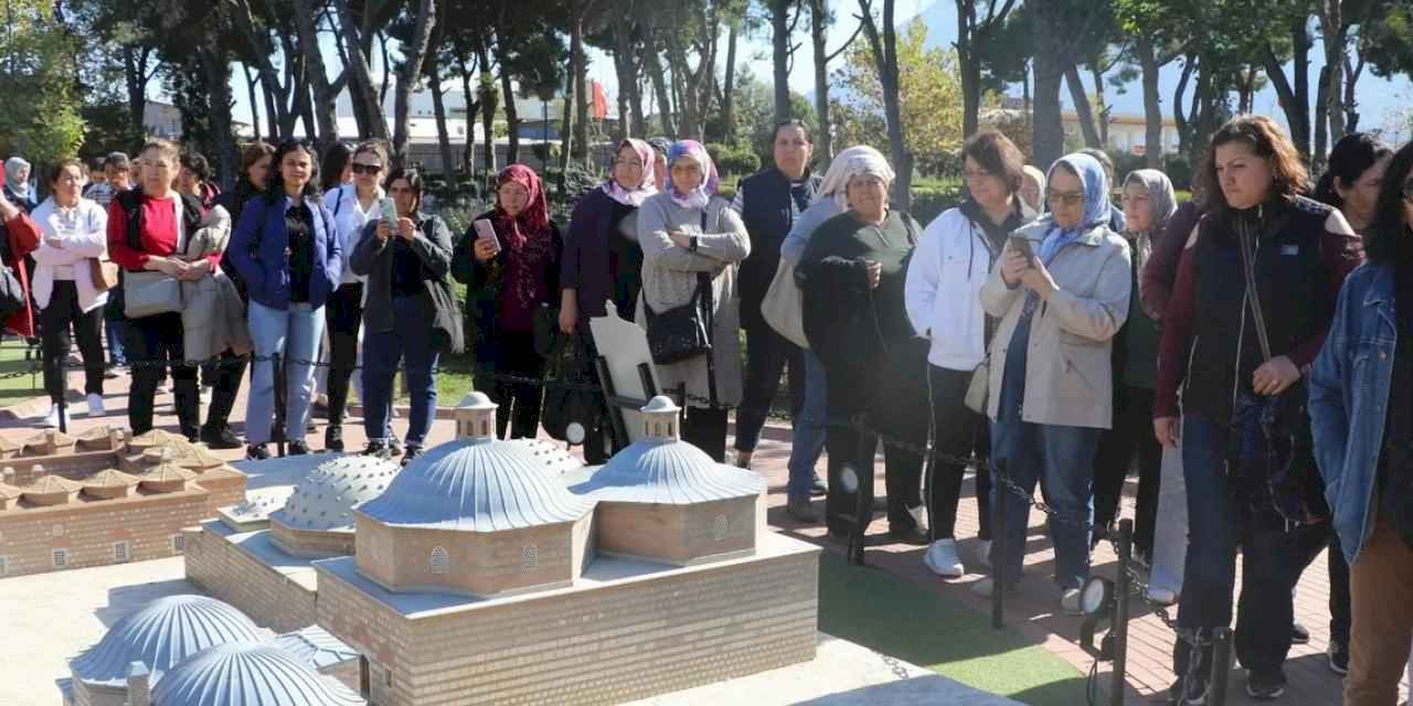 Manisa'da kadınlar sosyal hayatla buluşmaya devam ediyor