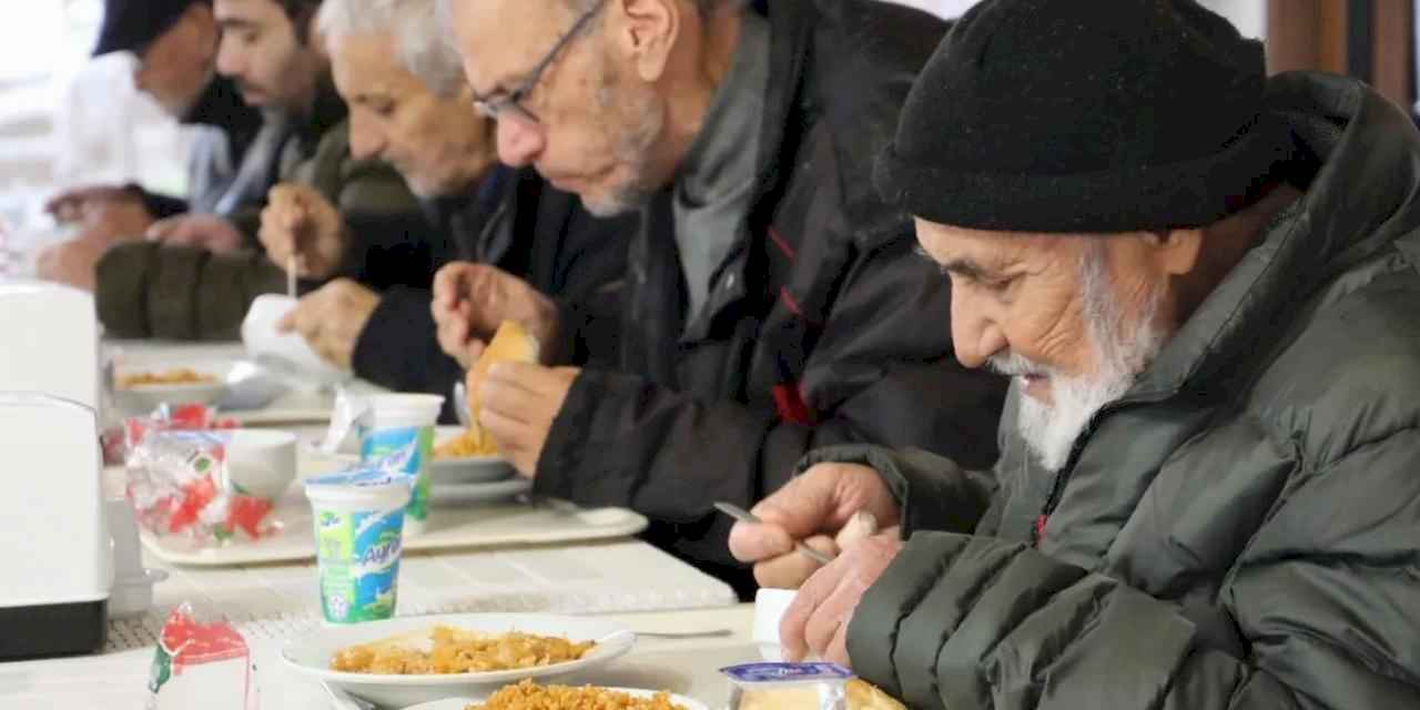 Kocaeli İzmit'te Kent Lokantaları yoğun ilgi görüyor