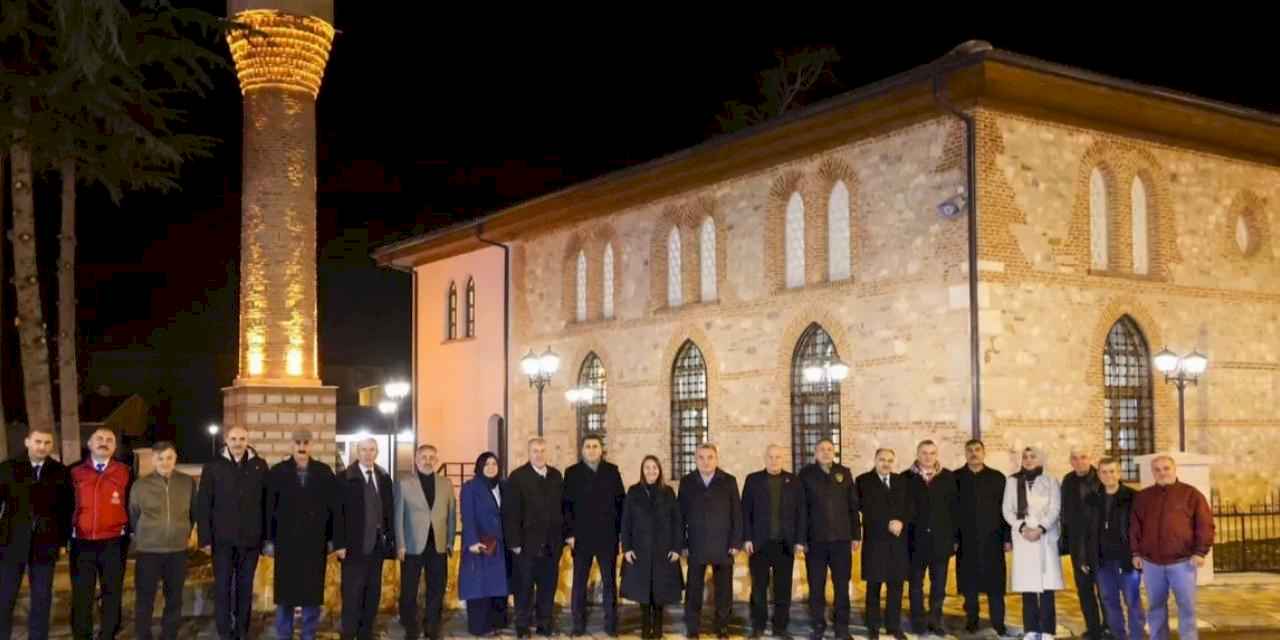 Bilecik'te tarihi camii 2 yıl sonra yeniden ibadete açıldı