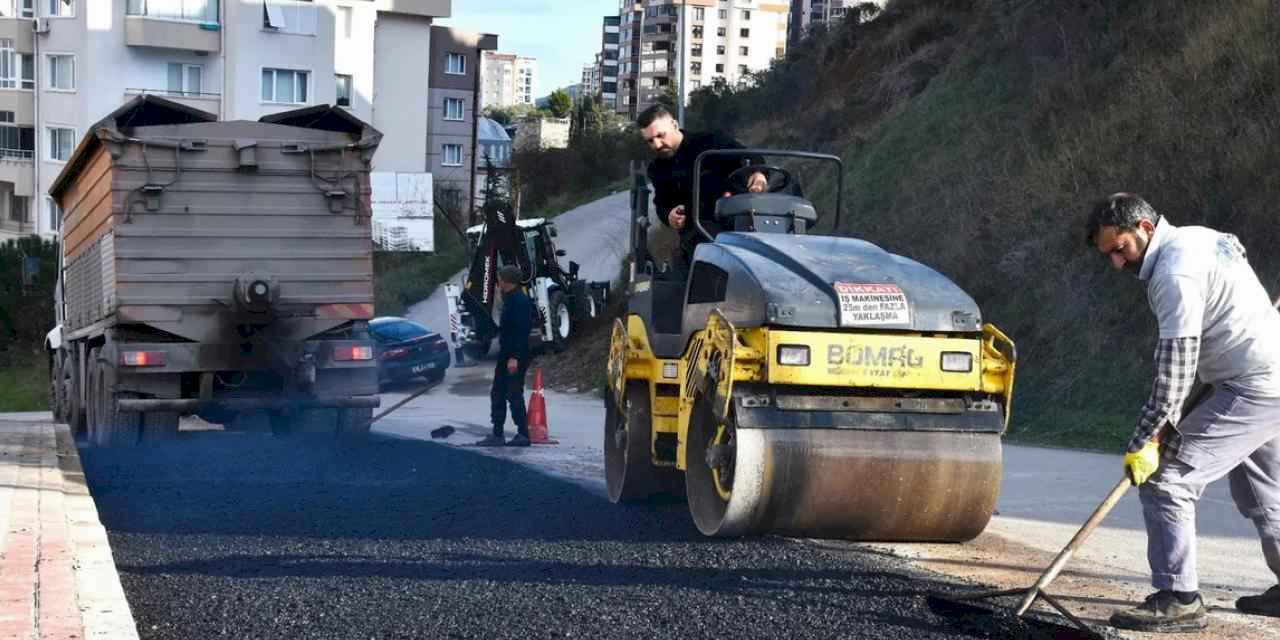 Bursa Gemlik'in yolları ve meydanları yenileniyor