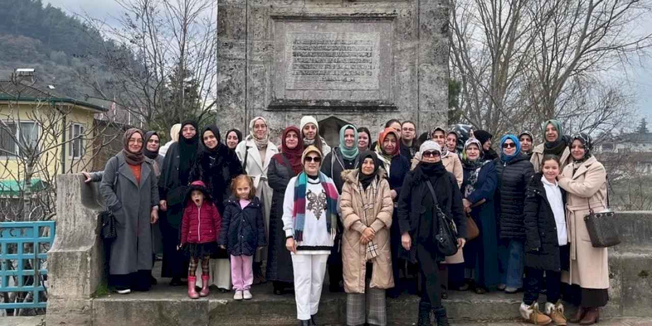 Edebiyat mirasını yaşatanlar Sakarya’nın tarihini ve güzelliklerini keşfetti