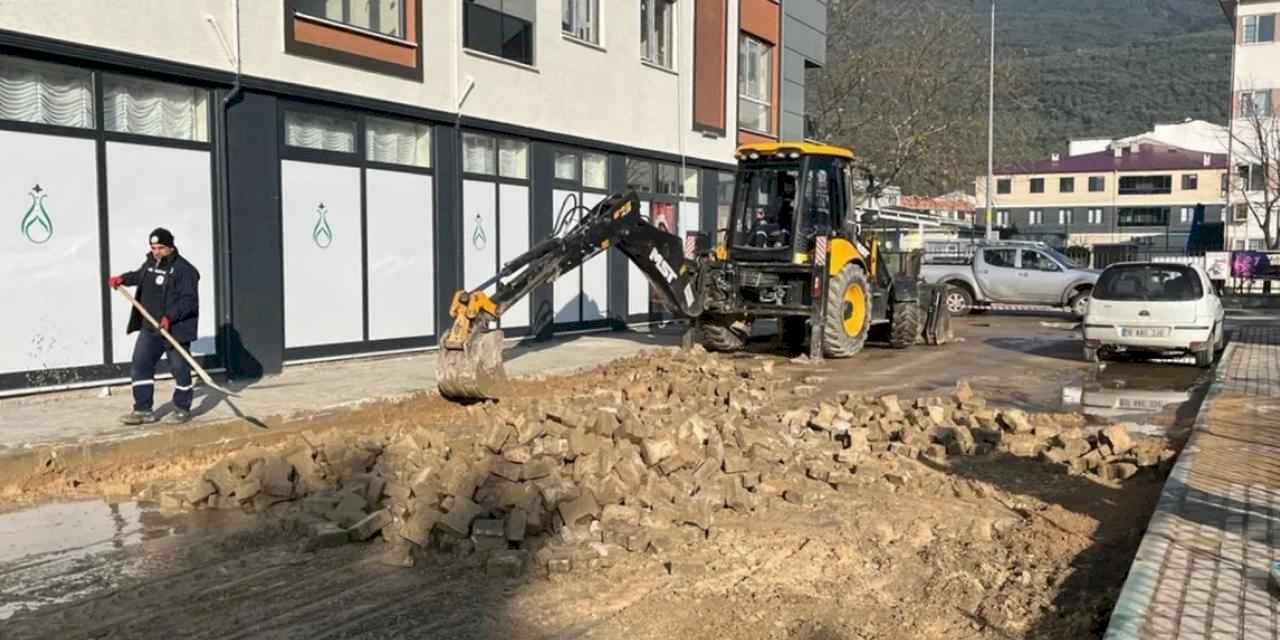 Bursa Gemlik Belediyesi'nden asfalt ve kaldırım atağı