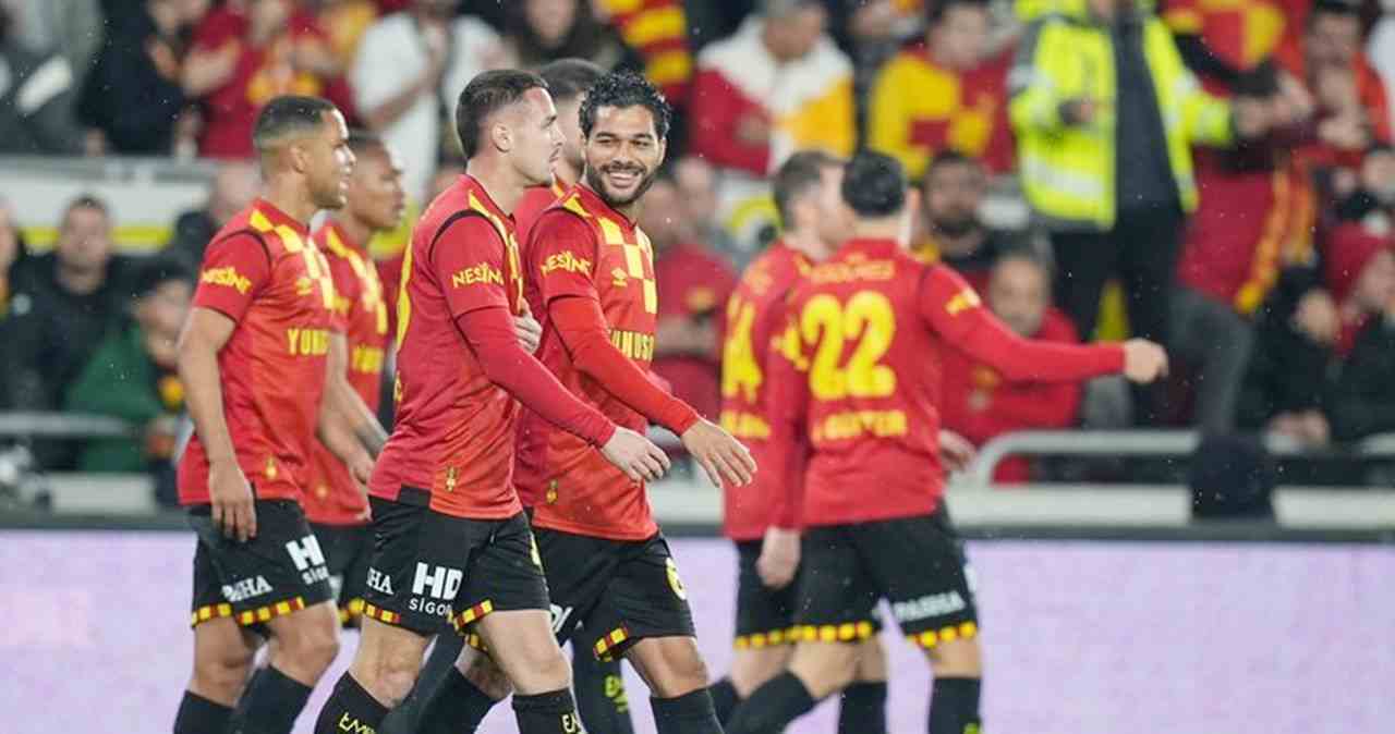 Göztepe 5-0 Kasımpaşa (Maç Sonucu) Göztepe evinde farka koştu!