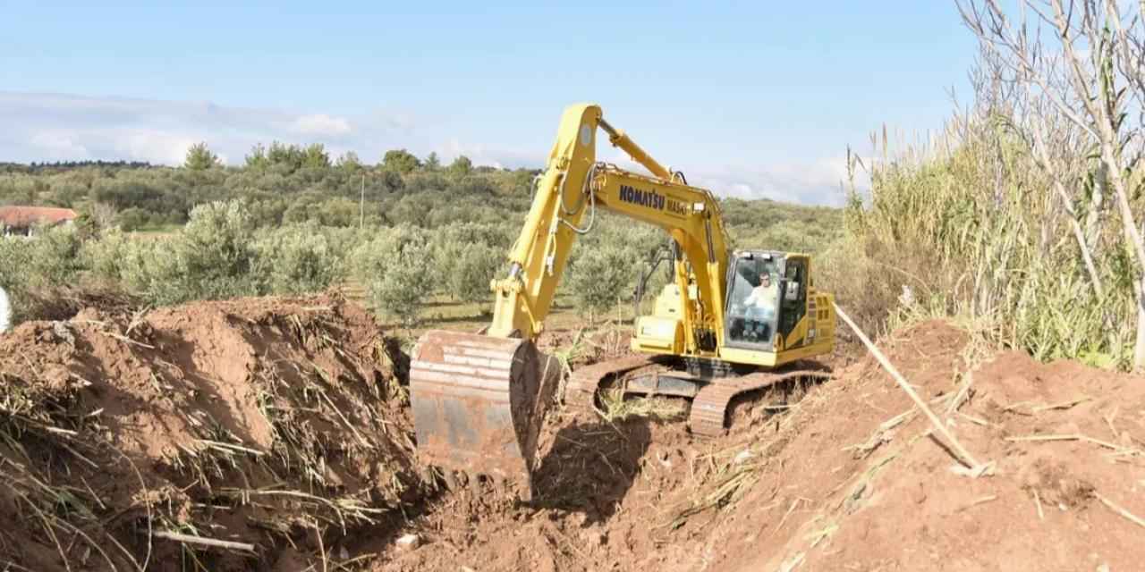 Manisa Büyükşehir 10 yıldır temizlenmeyen derelere el attı