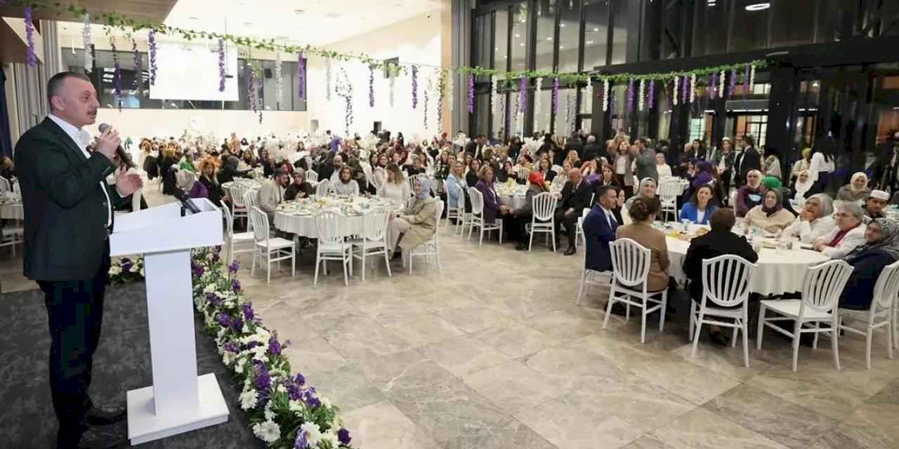 Kocaeli'de kadınlar iftarda buluştu