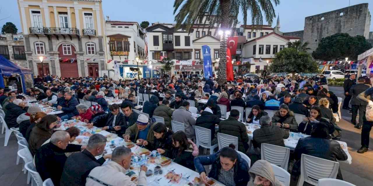 İzmir bereket sofrasını Çeşme'de kurdu